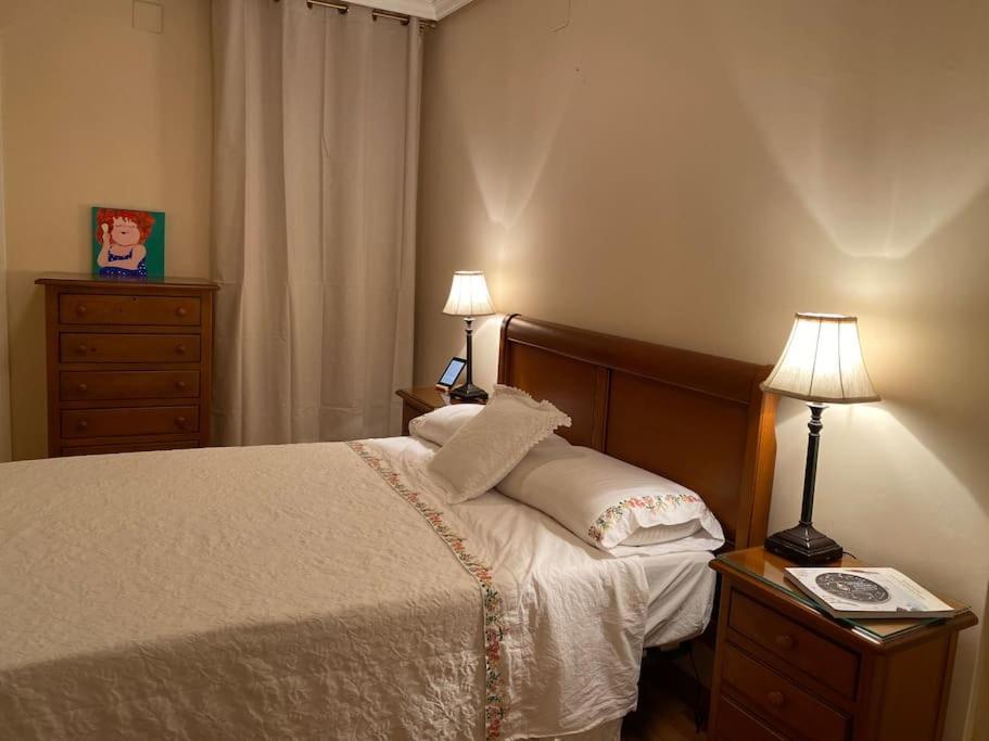 Lovely 2 Bedrooms Apartment Main Square Plasencia Exterior foto